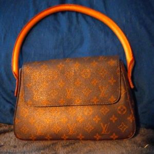 Louis Vuitton  purse